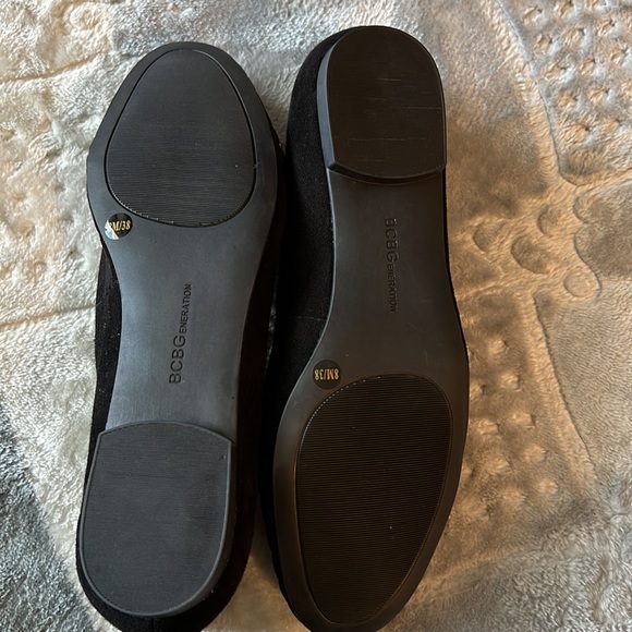 NEW SUEDE comfortable flats BCBG - Picture 5 of 7